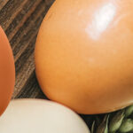 huevos de producción propia y el código que lleva en la cáscara del huevo